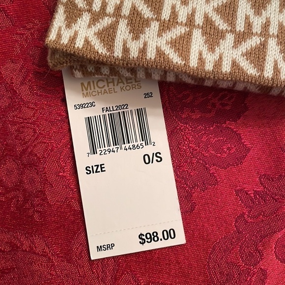 Brand New Michael Kors Hat & Scarf Set Camel Logo Knit w/ Gold Tone Accents - Picture 4 of 7